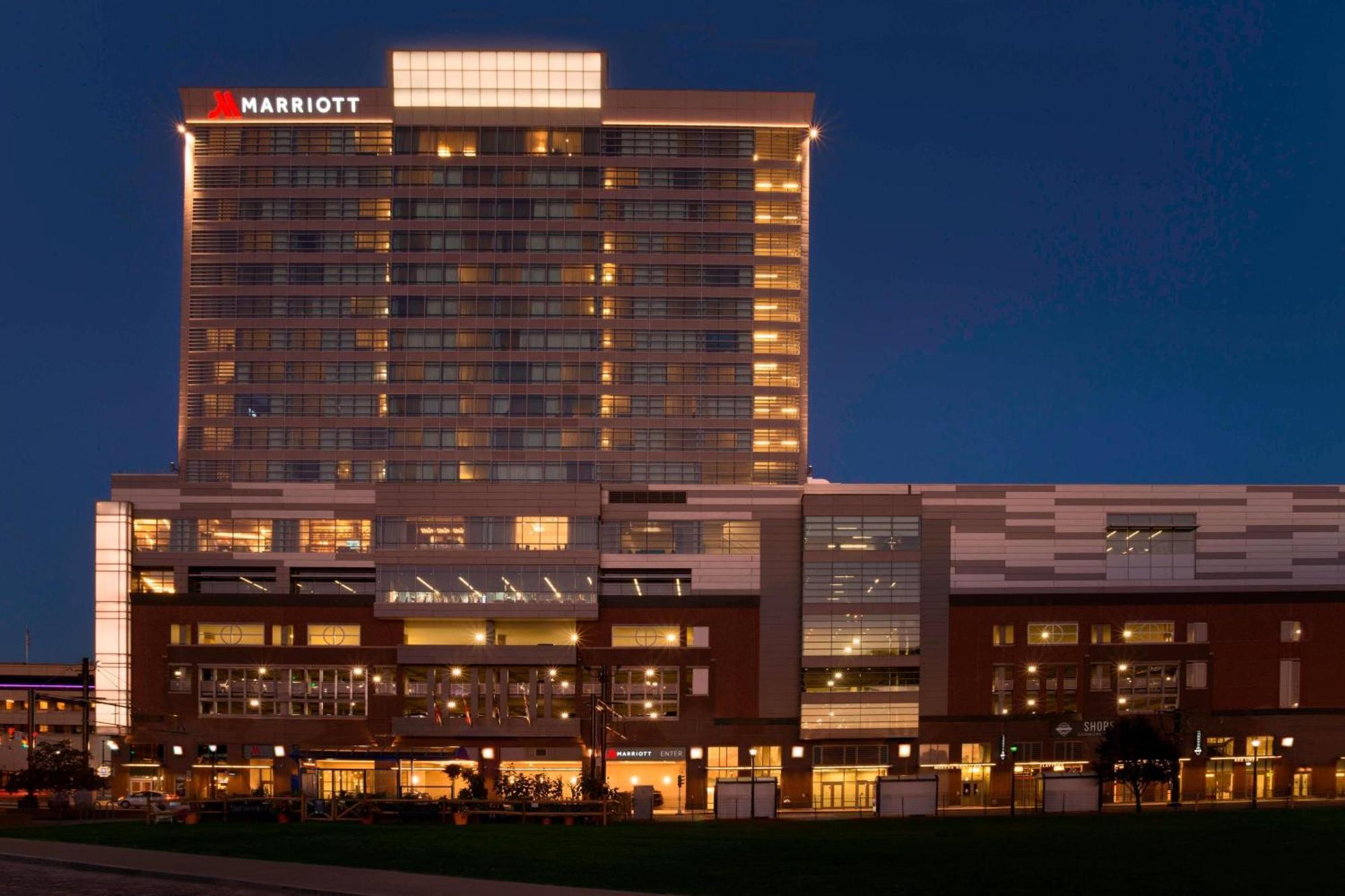 Buffalo Marriott At Lecom Harborcenter Hotel Exterior photo